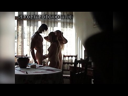 ❤️ Sex-Freunde laden einen riesigen Mann und einen Dreier mit ihm ein ️ Porn video bei de.hentai-menu.ru ﹏