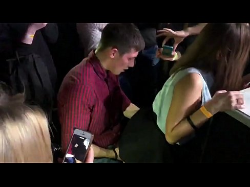 ❤️ Echter Sex in einem russischen Nachtclub. 18-jährige russische Mädchen in den Anus und Vagina gefickt in einem Nachtclub ️ Porn video bei de.hentai-menu.ru ﹏